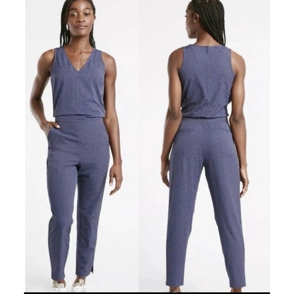 Athleta‎ Brooklyn Jumpsuit Sleeveless V-Neck Womens Sz 6 Purple quick dry